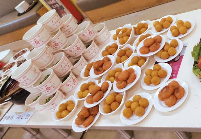 感恩回饋美食節,美食在食堂，好吃在金筷子